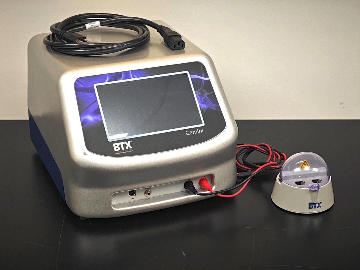 Used BTX Gemini X2 Twin Wave Electroporator with Safety Dome
