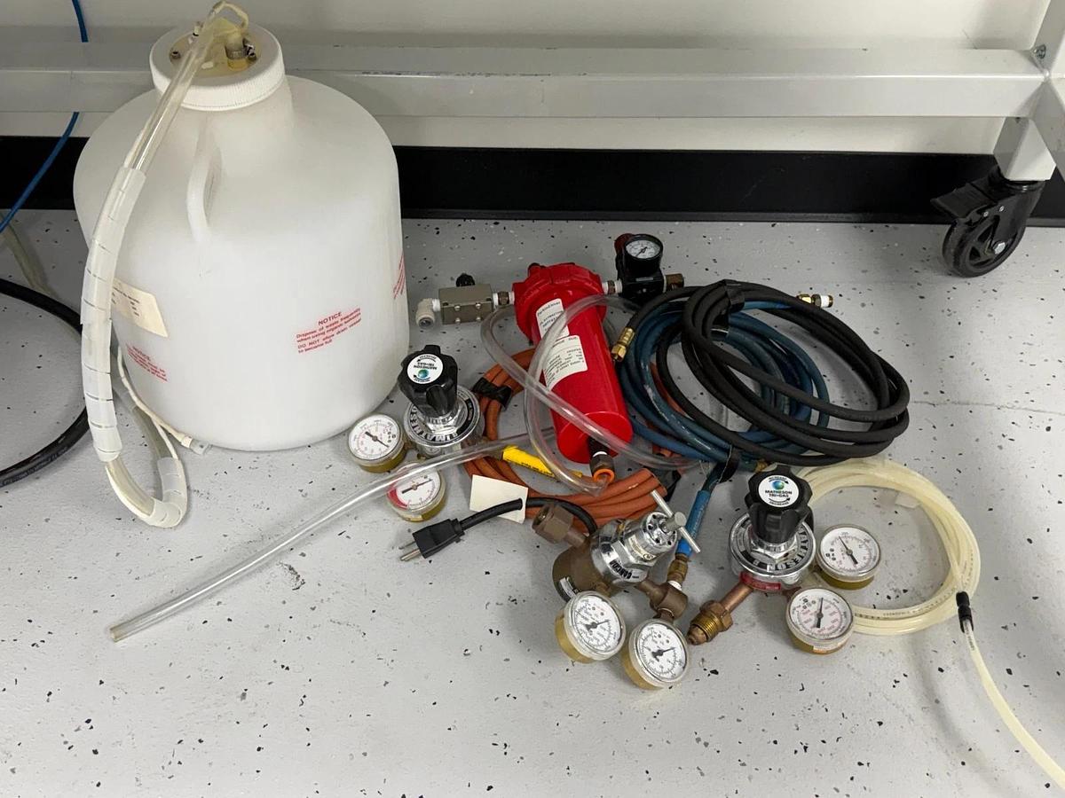 Used PerkinElmer PinAAcle 900T Atomic Absorption Spectrometer