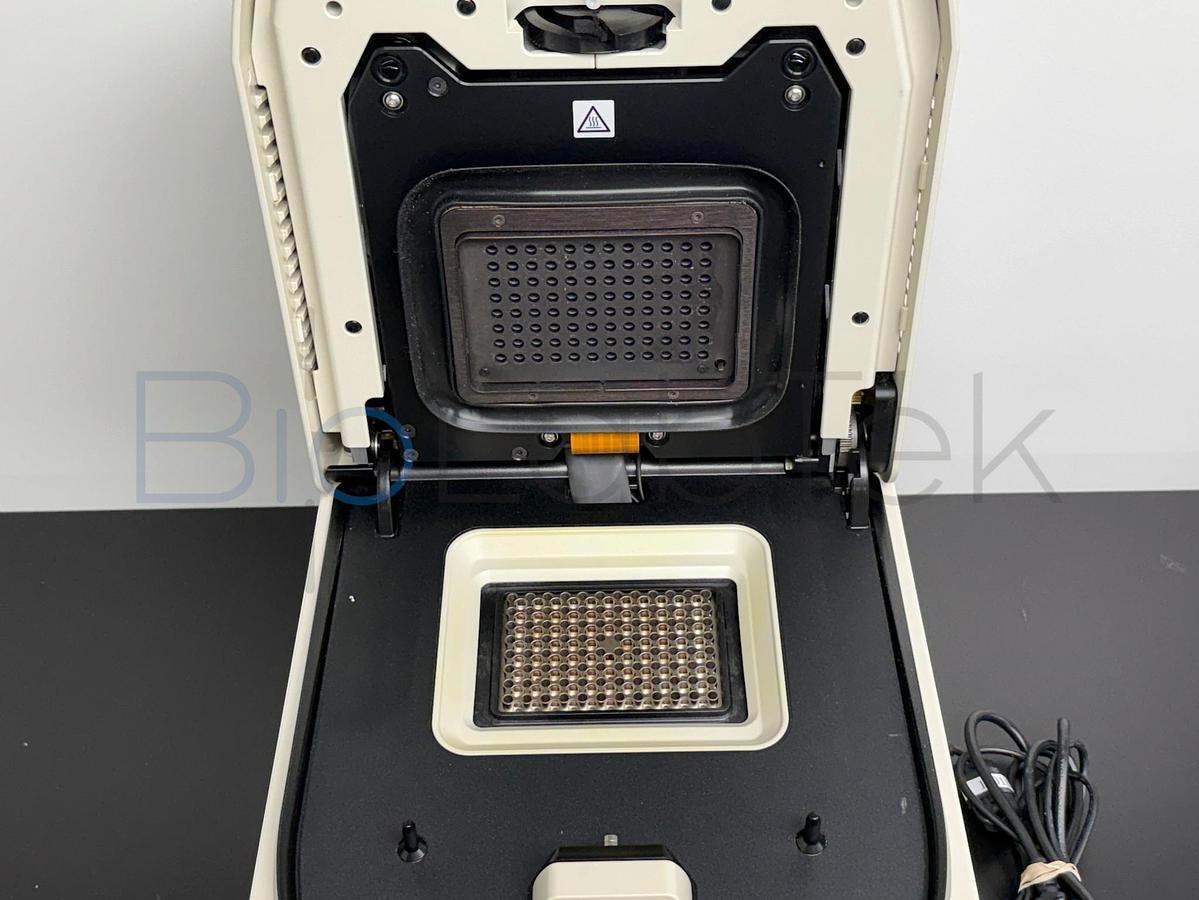Used Bio-Rad CFX96 Touch Real-Time PCR Detection System | Low Hours
