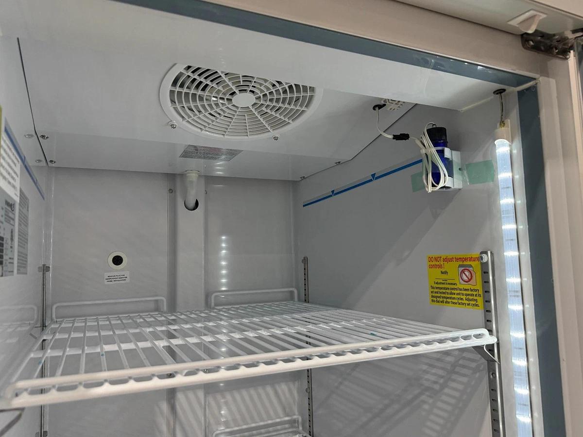 Used VWR HC-SLS-23 Laboratory Refrigerator 23 Cu Ft | Upright Solid Door 1°C to 10°C