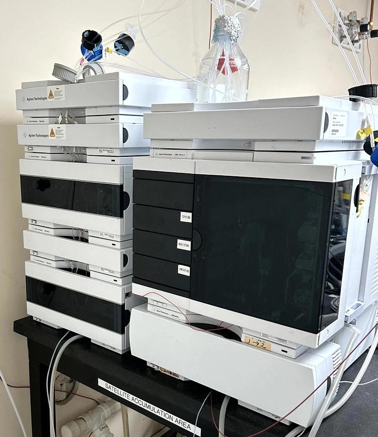 Used Agilent 6420 Triple Quad Clinical LC/MS Spectrometer / HPLC / PC Setup