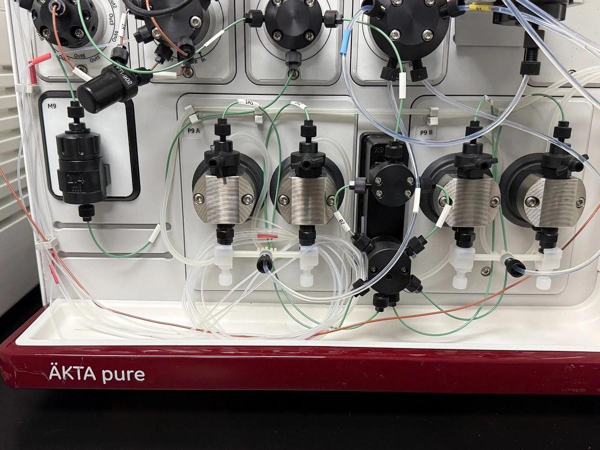 Used GE Cytiva AKTApure 25M FPLC Chromatography System + Frac/PC 2017