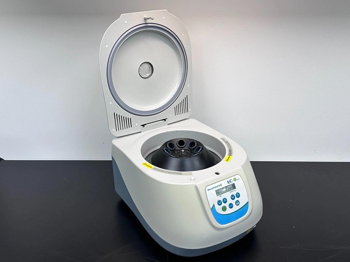 Used Benchmark LC-8 C3100 Lab Centrifuge 8x15ml Rotor | Digital speed up to 5,000 rpm