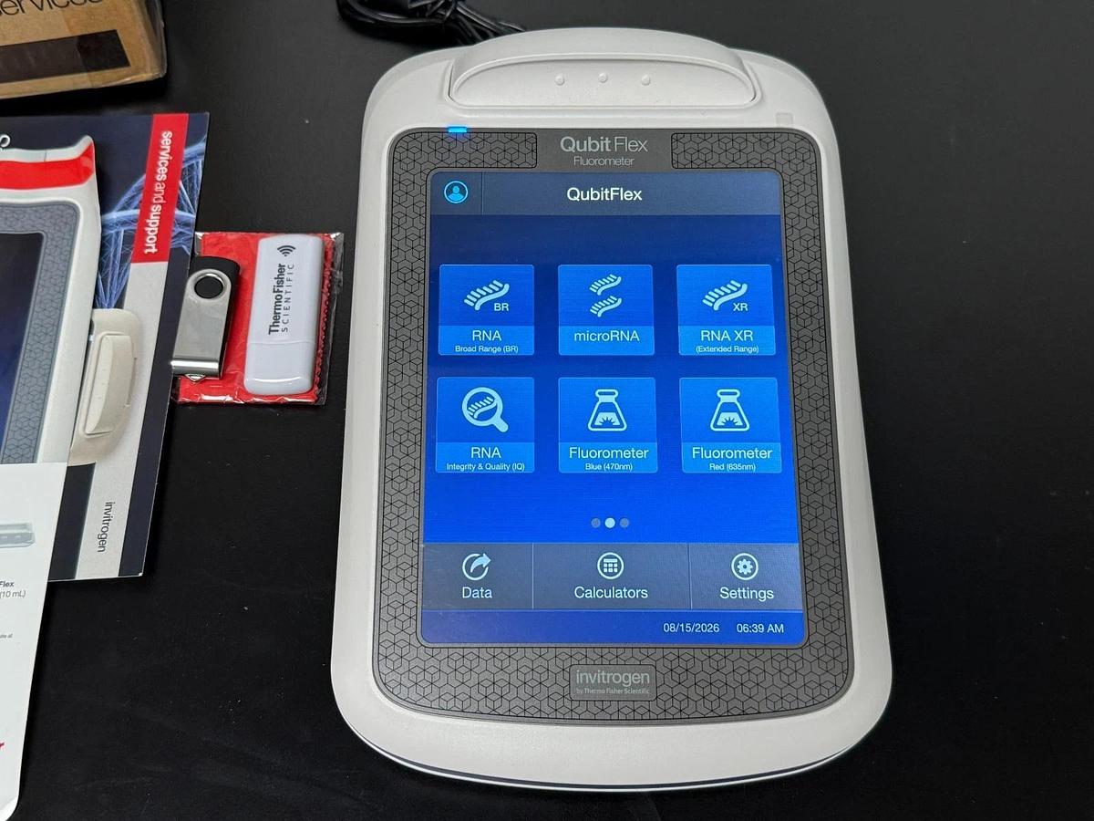 Used Thermo Invitrogen Qubit Flex Fluorometer Sample DNA RNA Protein quant Wi-Fi '25