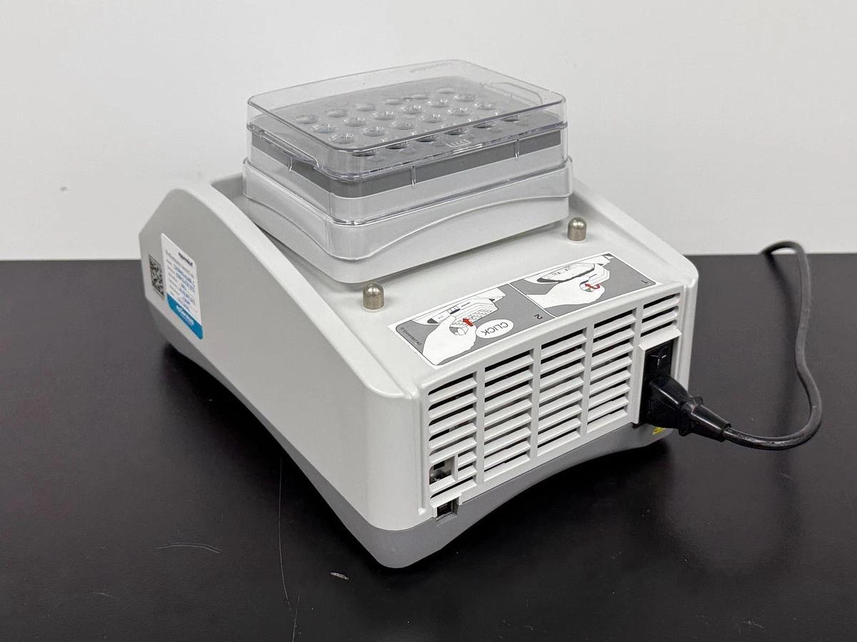 Used Eppendorf ThermoMixer C Digital Thermal Mixer | 1.5 mL SmartBlock Included
