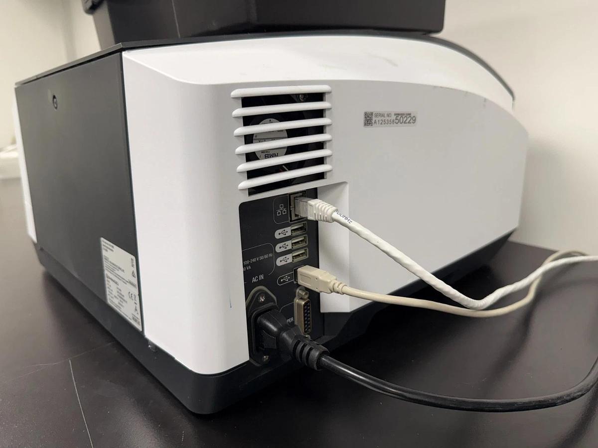 Used Shimadzu UV-1900i UV-VIS Spectrophotometer | Double-Beam Benchtop