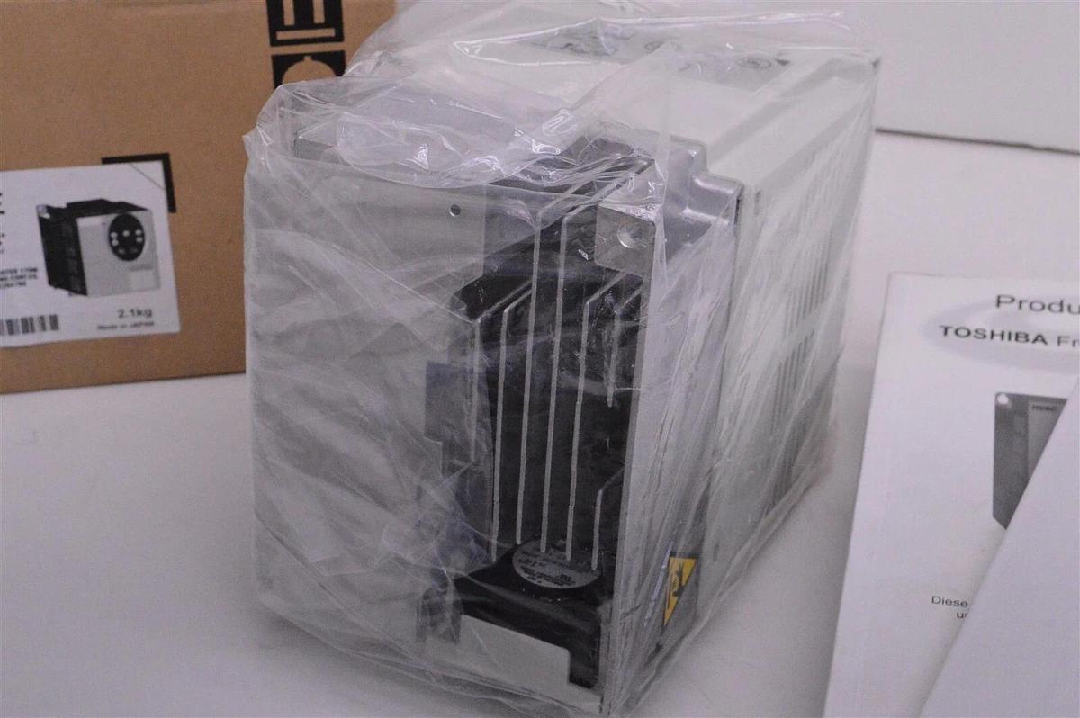 Used Toshiba transistor inverter VFFS1-4007PL-WP 2.2a 1.6kVa 3ph 380/480v