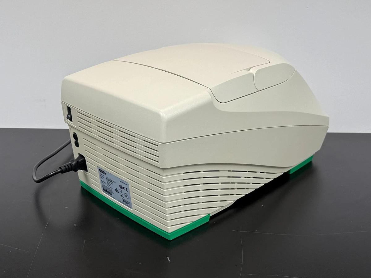 Used Bio-Rad T100 PCR 96-Well Thermal Cycler | Low Hours 2022