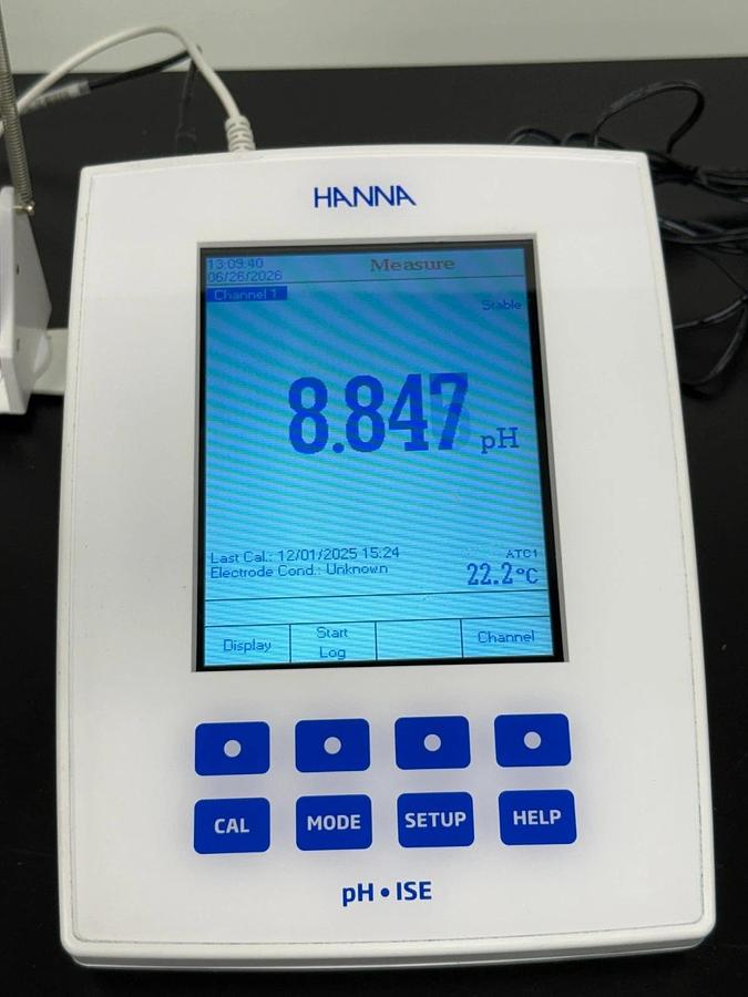 Used Hanna HI5222 Benchtop pH ISE Meter Laboratory Tester