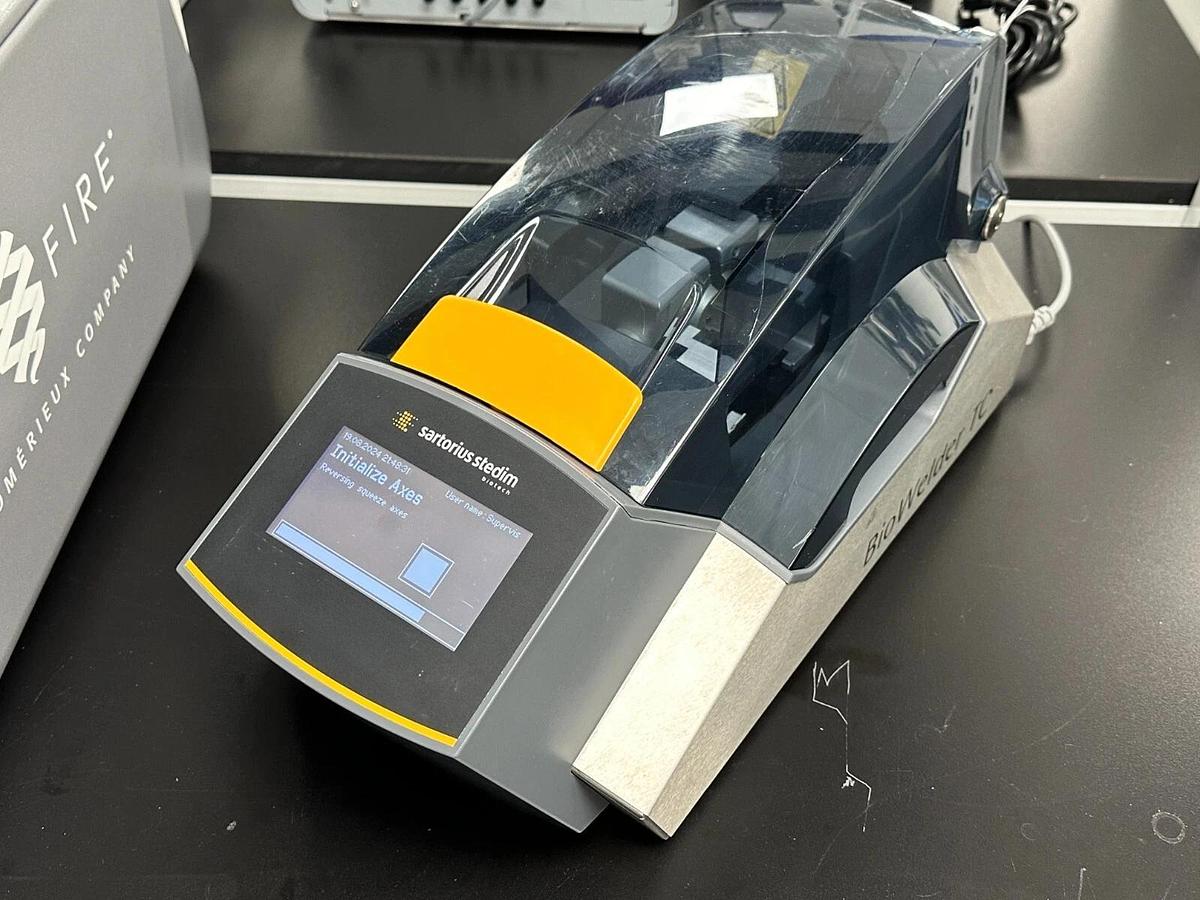 Used Sartorius BioWelder TC Sterile Welding Total Containment Welder Device *LIDcrack