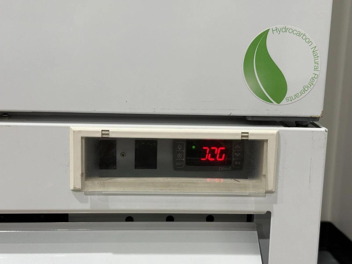 Used VWR HC-SLS-23 Laboratory Refrigerator 23 Cu Ft | Upright Solid Door 1°C to 10°C