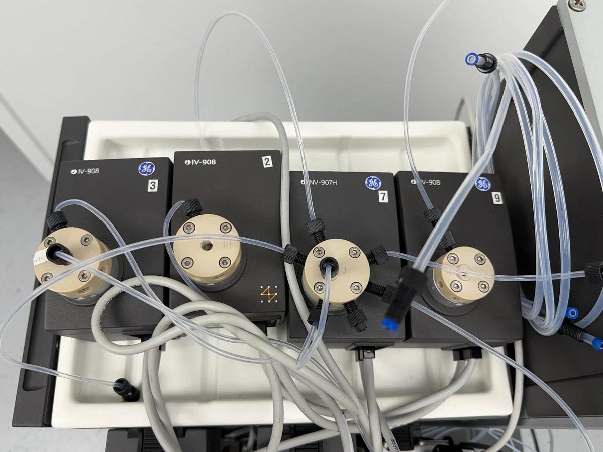 Used GE Cytiva AKTApurifier UPC 100 Protein Purification FPLC System | Akta Benchtop
