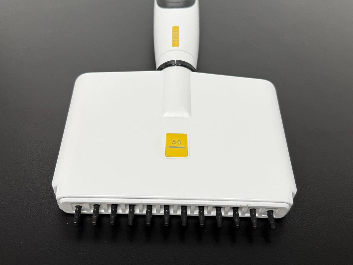 Used Integra ViaFlo 2-50ul 12-channel electronic pipette 4636
