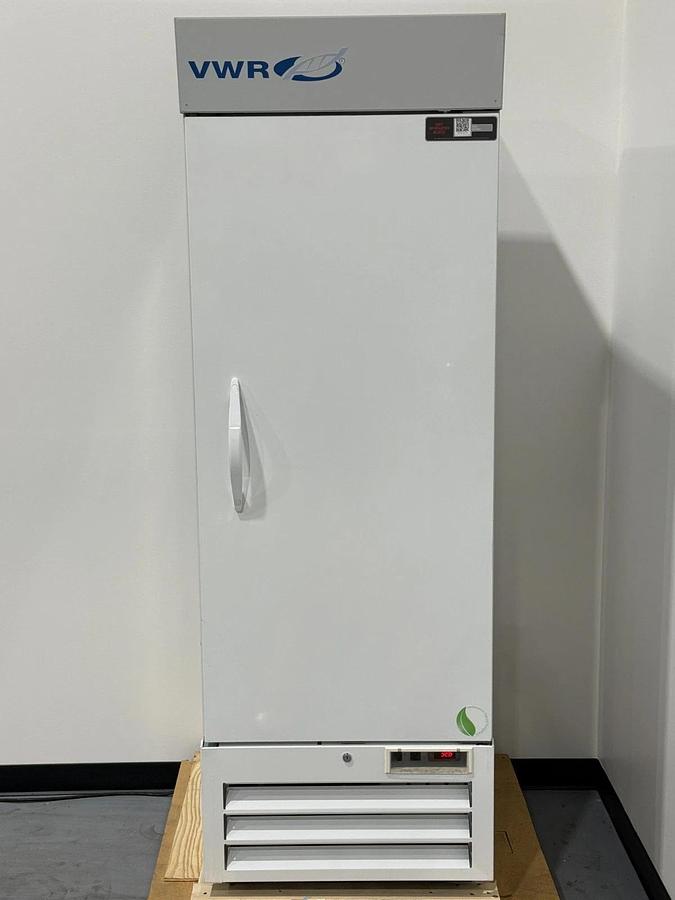 Used VWR HC-SLS-23 Laboratory Refrigerator 23 Cu Ft | Upright Solid Door 1°C to 10°C