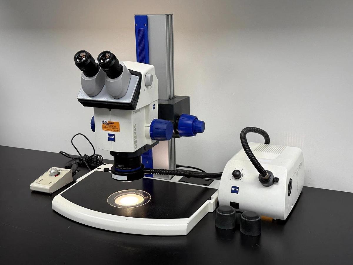 Used Zeiss SteREO Discovery.V8 Stereo Zoom Microscope | Plan S 1.0x Schott CL 1500