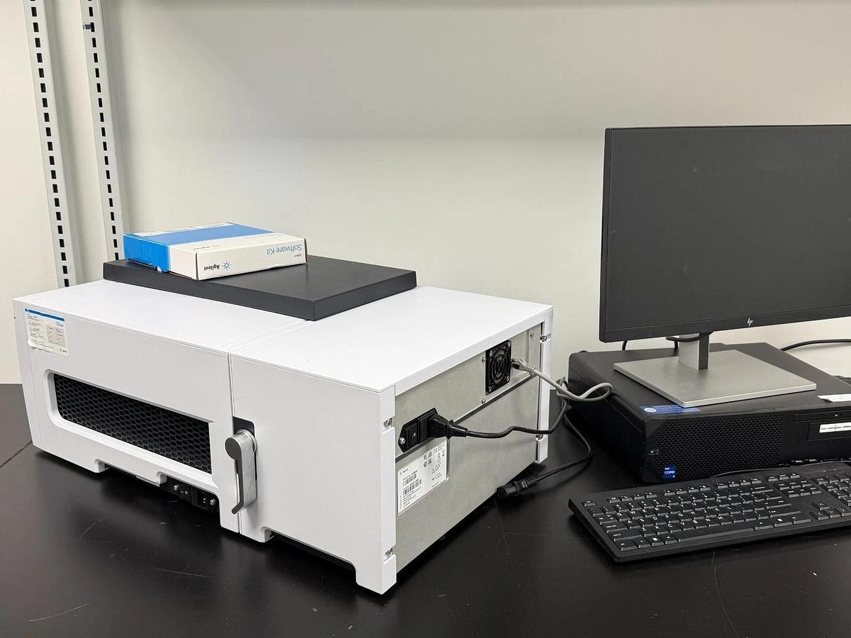 Used Agilent Cary 3500 UV-Vis Spectrophotometer System w/ Multicell Peltier 2024