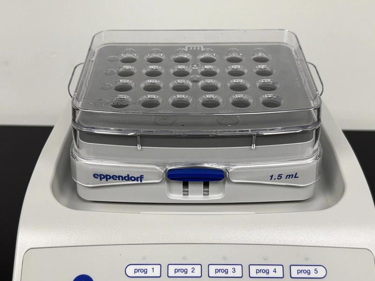 Used Eppendorf ThermoMixer C Digital Thermal Mixer | 1.5 mL SmartBlock Included