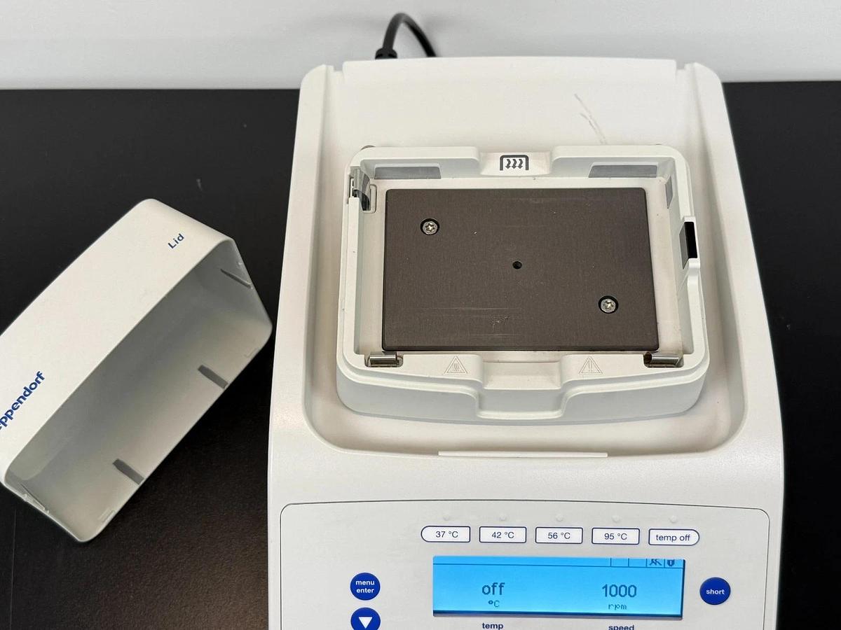 Used Eppendorf ThermoMixer FP 5385 Heating Shaker | with Microplate adapter & lid