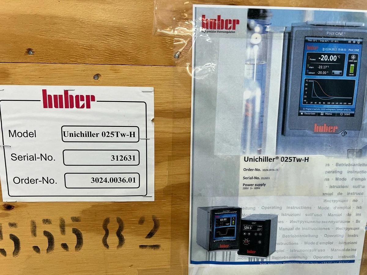 Used NEW Huber Unichiller -10..100 2.5L Recirculating Cooler Chiller 025Tw-H