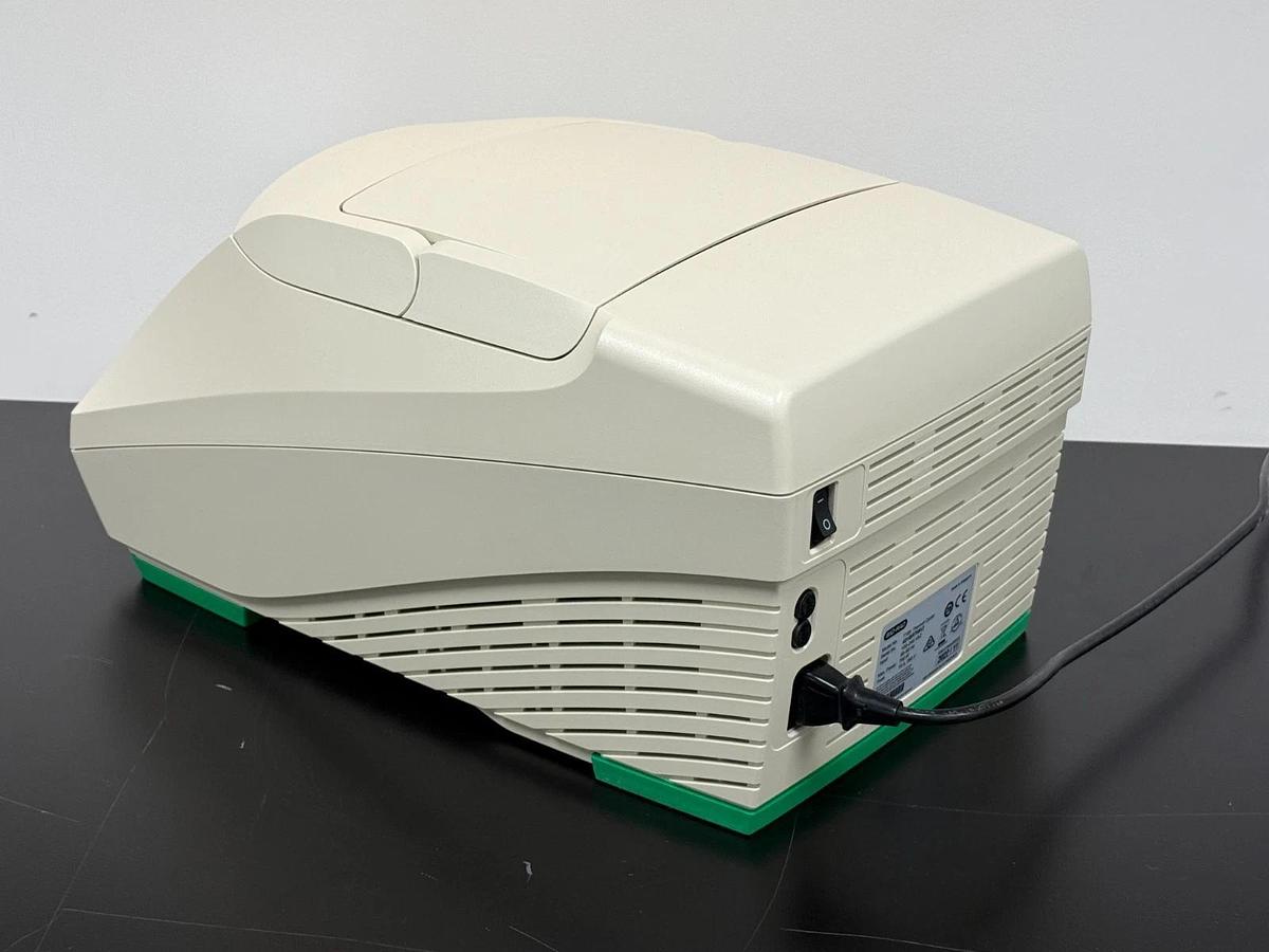 Used Bio-Rad T100 Thermal Cycler | Benchtop 96-Well Gradient PCR system 2022