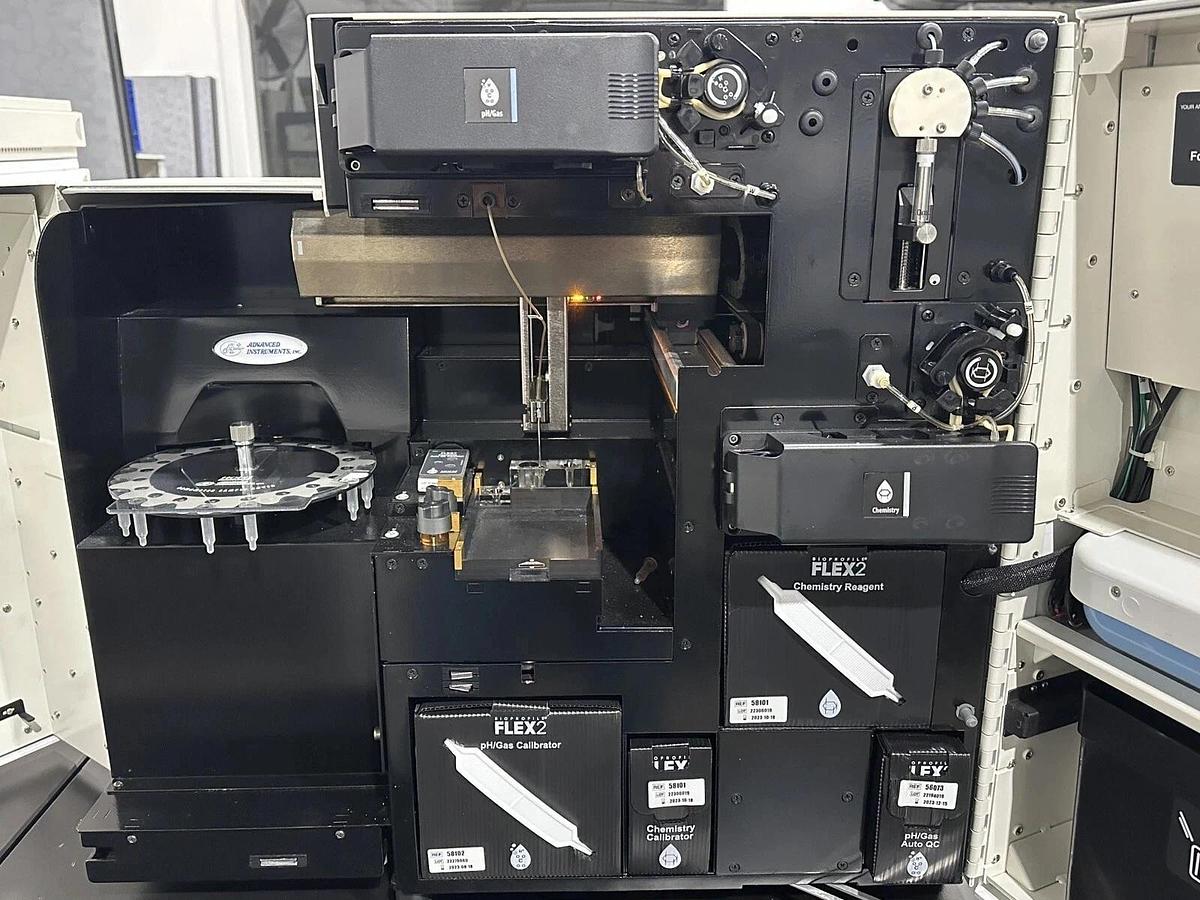 Used Nova Biomedical BioProfile Flex2 with Osmometer OSM20 Cell Culture Analyzer