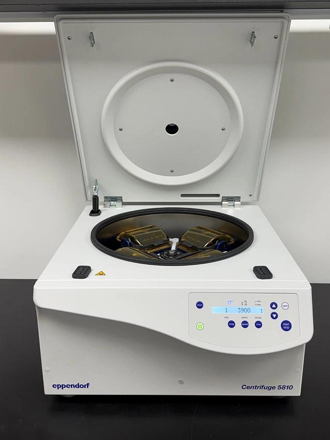 Used Eppendorf 5810 Centrifuge with S-4-104 Swing-Bucket Rotor | Benchtop 4 x 750 mL