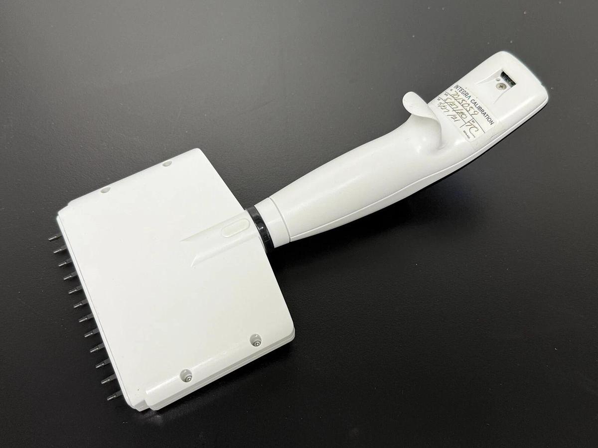 Used Integra ViaFlo 2-50ul 12-channel electronic pipette 4636