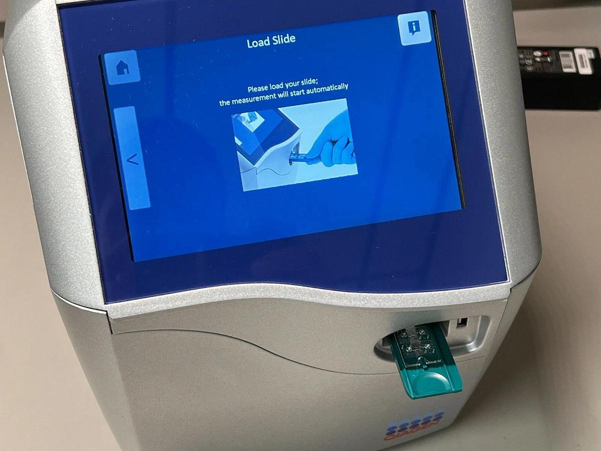 Used Qiagen QIAxpert UV/Vis slide Microfluidic Spectrophotometer System w/Warranty