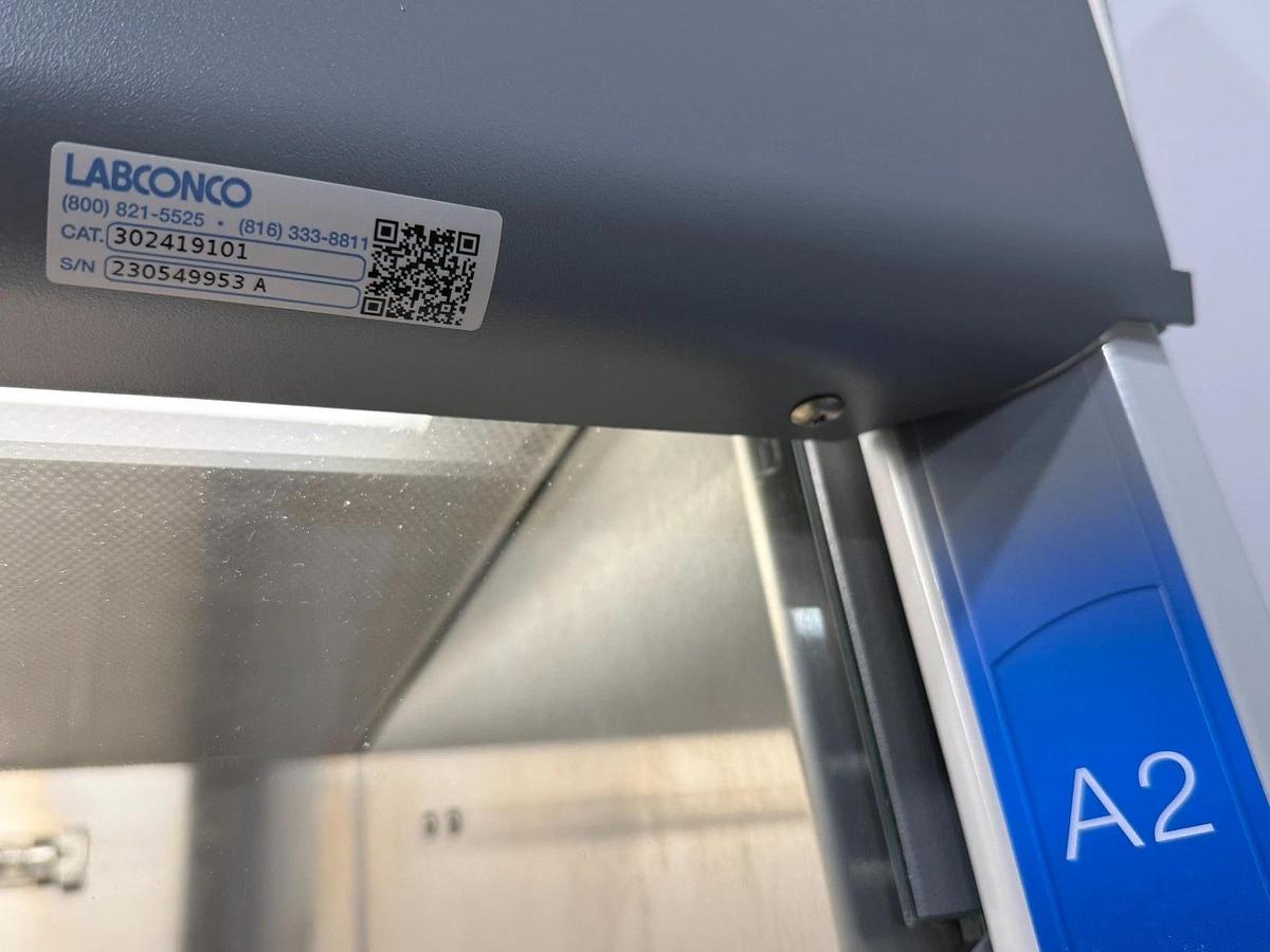 Used Labconco 4′ Purifier Logic+ Class II A2 Biosafety Cabinet Hood w/Stand 2023