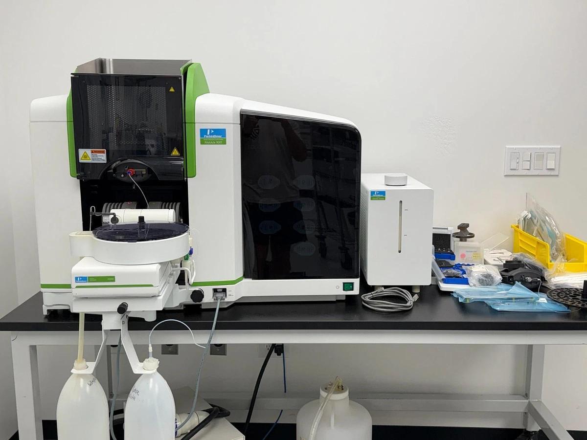 Used PerkinElmer PinAAcle 900T Atomic Absorption Spectrometer