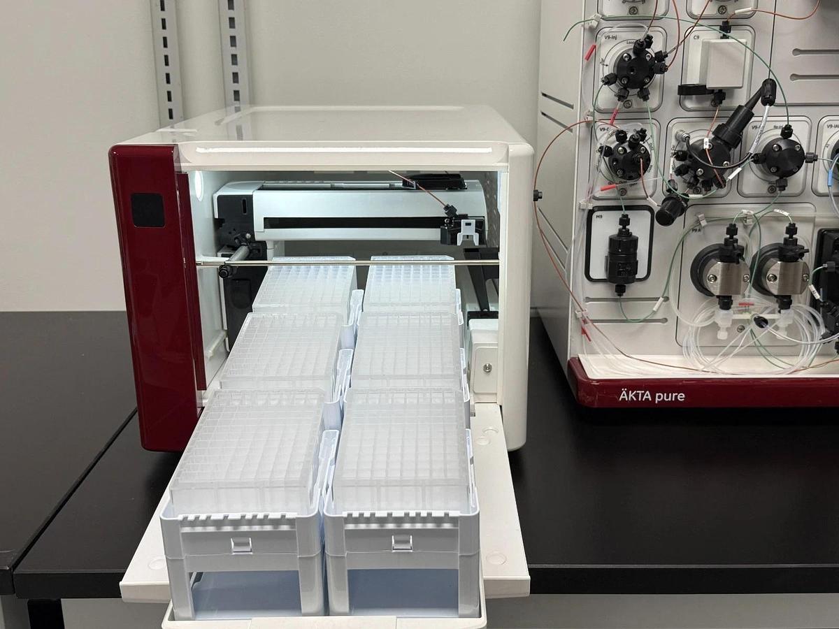 Used GE Cytiva AKTA Pure 25M FPLC Chromatography System + Frac/PC 2017