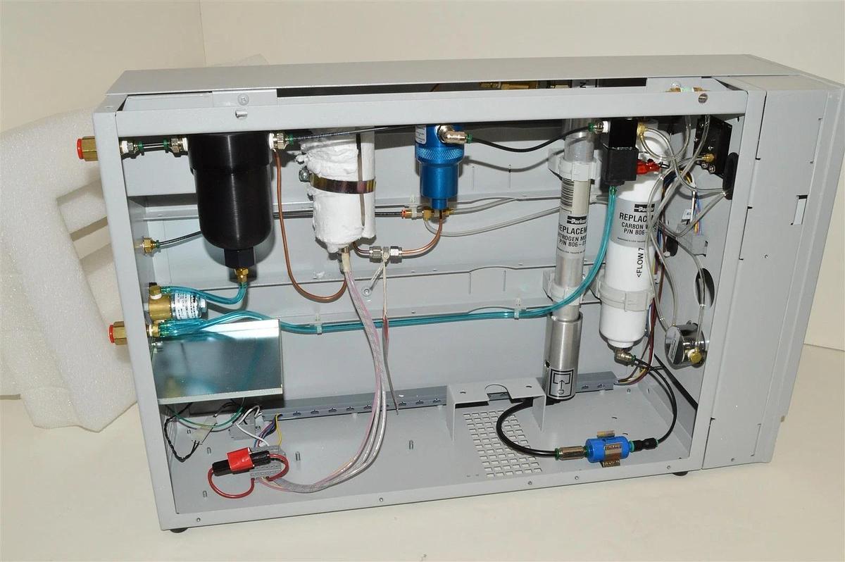 Used Parker Balston MGG-400NA FID GC Makeup Gas Generator for gas chromatography