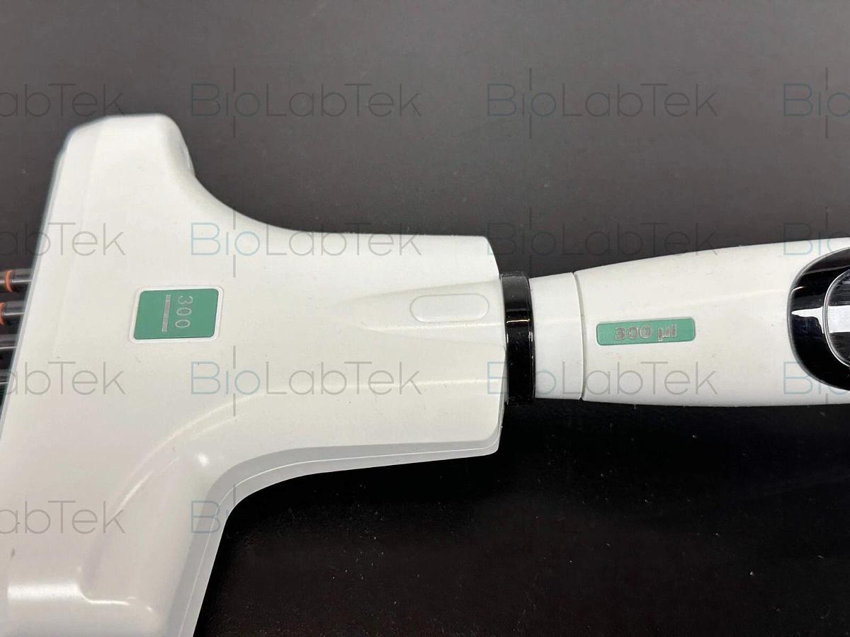 Used Integra Voyager II 10-300ul 6-channel electronic pipette