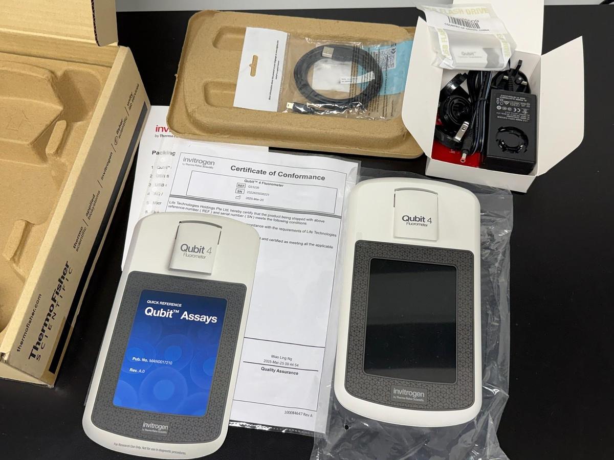 Used Thermo Invitrogen Qubit 4 DNA RNA Oligo Ion Protein Fluorometer