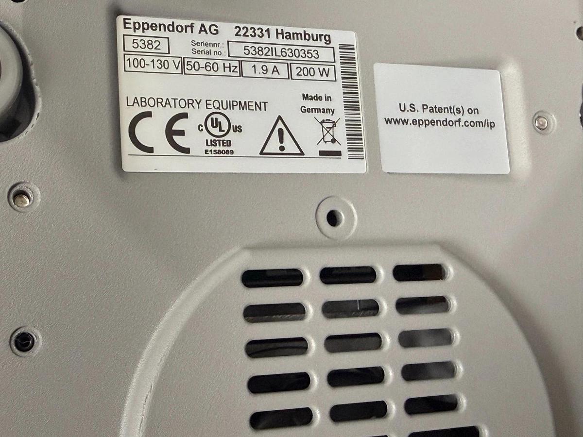 Used Eppendorf ThermoMixer C Digital Thermal Mixer | 1.5 mL SmartBlock Included