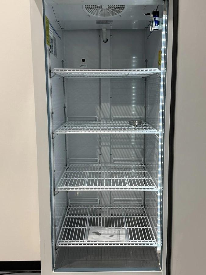 Used VWR HC-SLS-23 Laboratory Refrigerator 23 Cu Ft | Upright Solid Door 1°C to 10°C