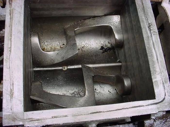 Used 2.25 GALLON  (8.5 LITER) BAKER PERKINS GUITTARD SIGMA BLADE MIXER – S/S – JACKETED – VACUUM – #5860