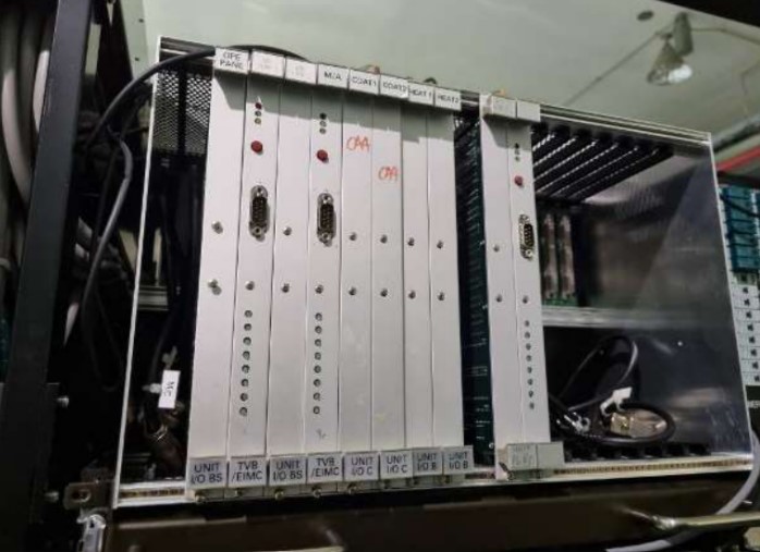 Used 1995 TEL Mark-8 CLEAN Track System 2-Coater/2-Developer