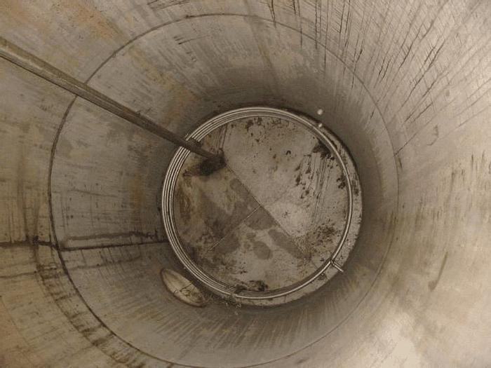 Used 5,000 GALLON VERTICAL STORAGE TANK – S/S – INTERNAL COIL