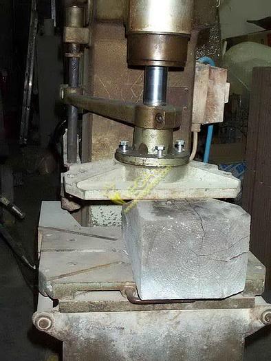 Used HYDRAULIC PRESS VICENTINI