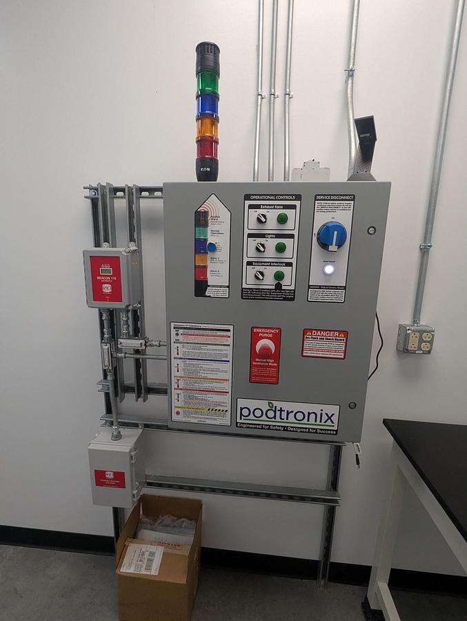 Used UL Listed Podtronix C1D1 Booth 10x14'