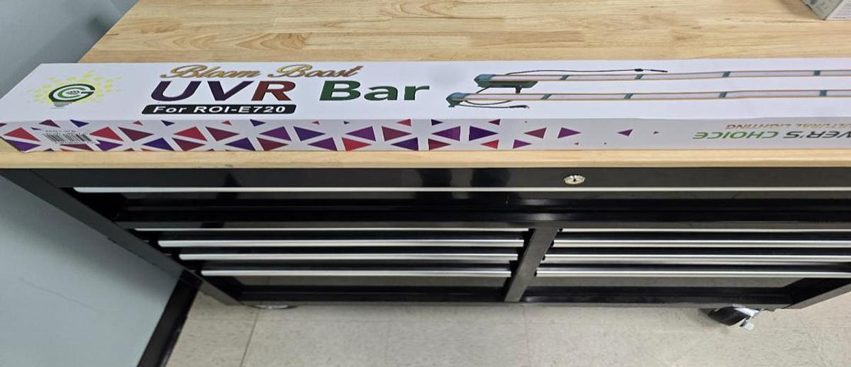 5 UV Light Bars - (4) New Grower's Choice Bloom Boost UVR + (1) ADJ Eco UV Bar DMX