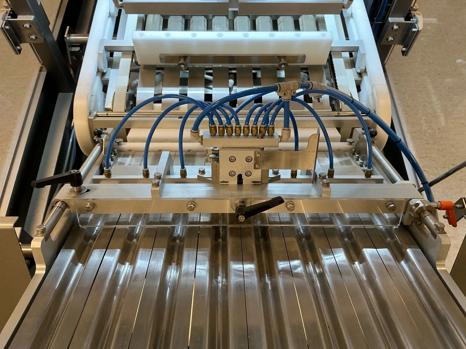 Used JuanaRoll 8 Channel Pre-Rolling Machine
