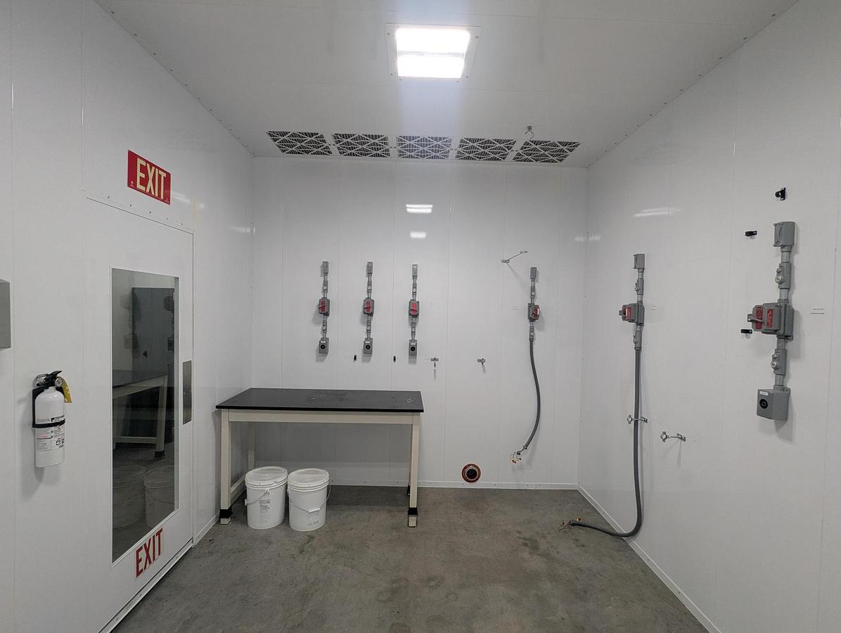 Used UL Listed Podtronix C1D1 Booth 10x14'