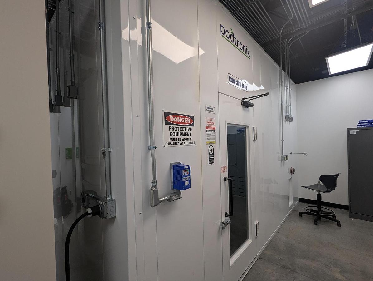 Used UL Listed Podtronix C1D1 Booth 10x14'