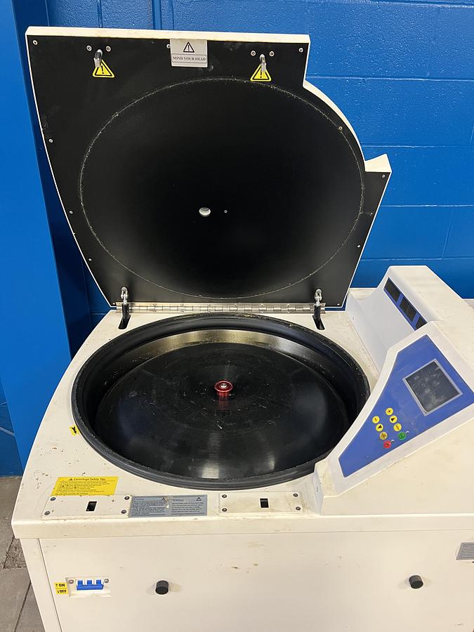 Used Refrigerated Isolate Centrifuge- 20 C Degree FR8-B12 (Old model CRV-80B)