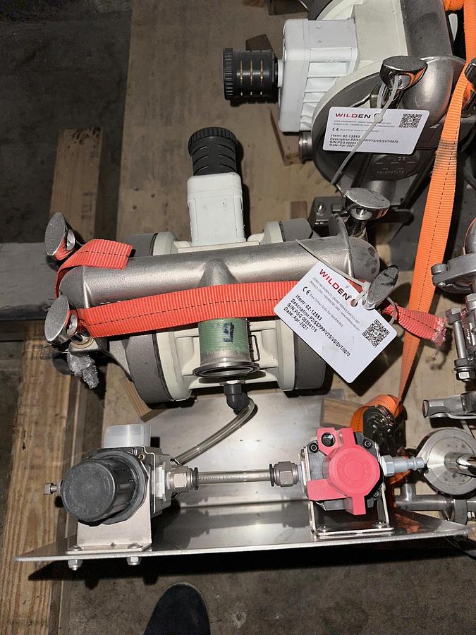 600 L Crystallization Reactor with Chiller, Heater, SS Storage Vessel, Pump and Control Box