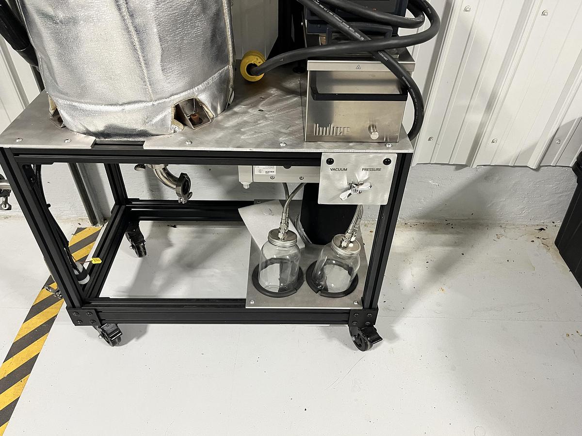 Beaker & Wrench 40 L Decarb System