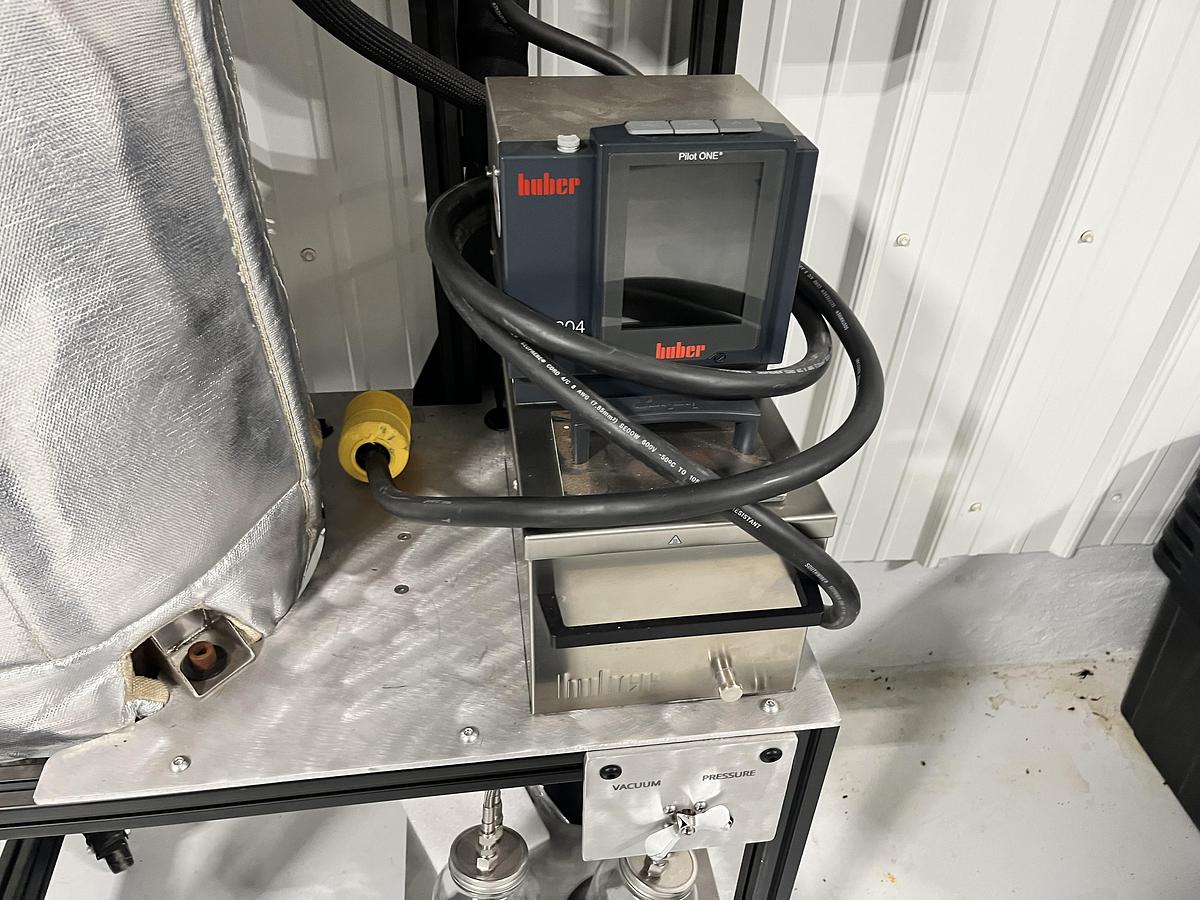 Beaker & Wrench 40 L Decarb System