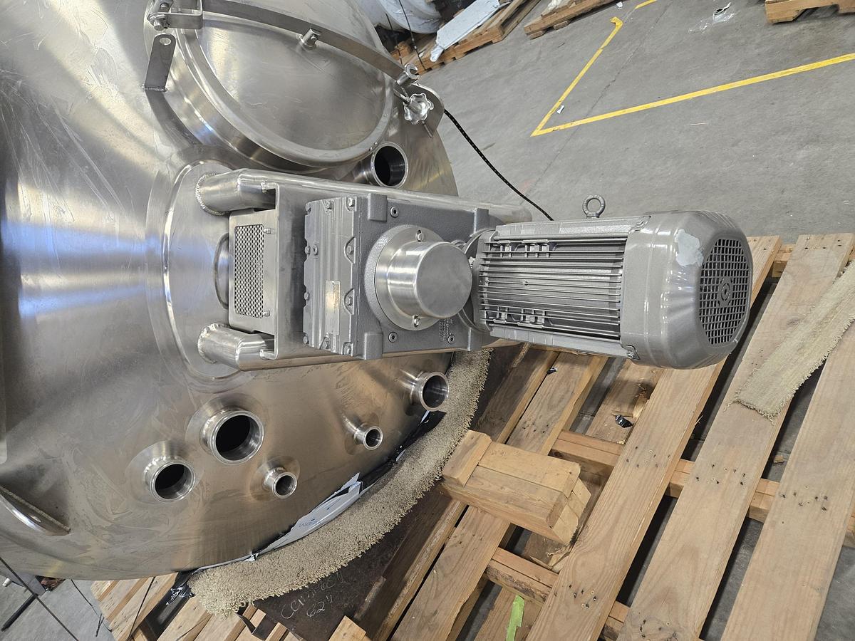 Used JBF Stainless Tanks 4 Units Available (2 Single Motor / 2 Dual Motor)